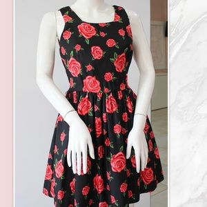Forever 21 Black Red Rose Flare Dress Size M